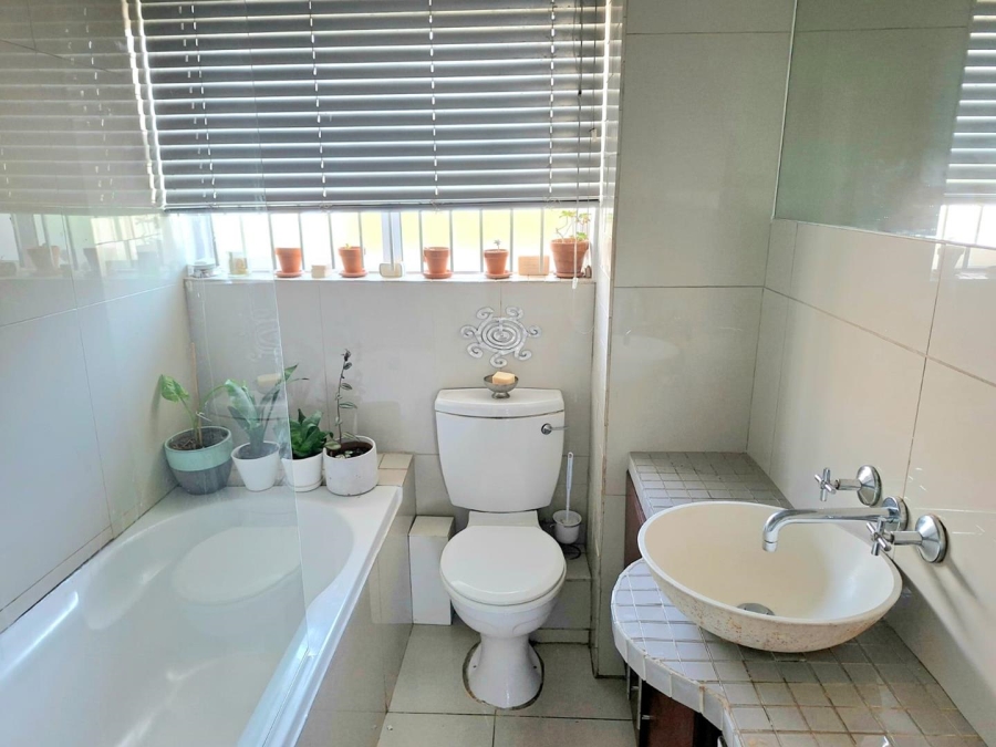 2 Bedroom Property for Sale in Green Point Western Cape